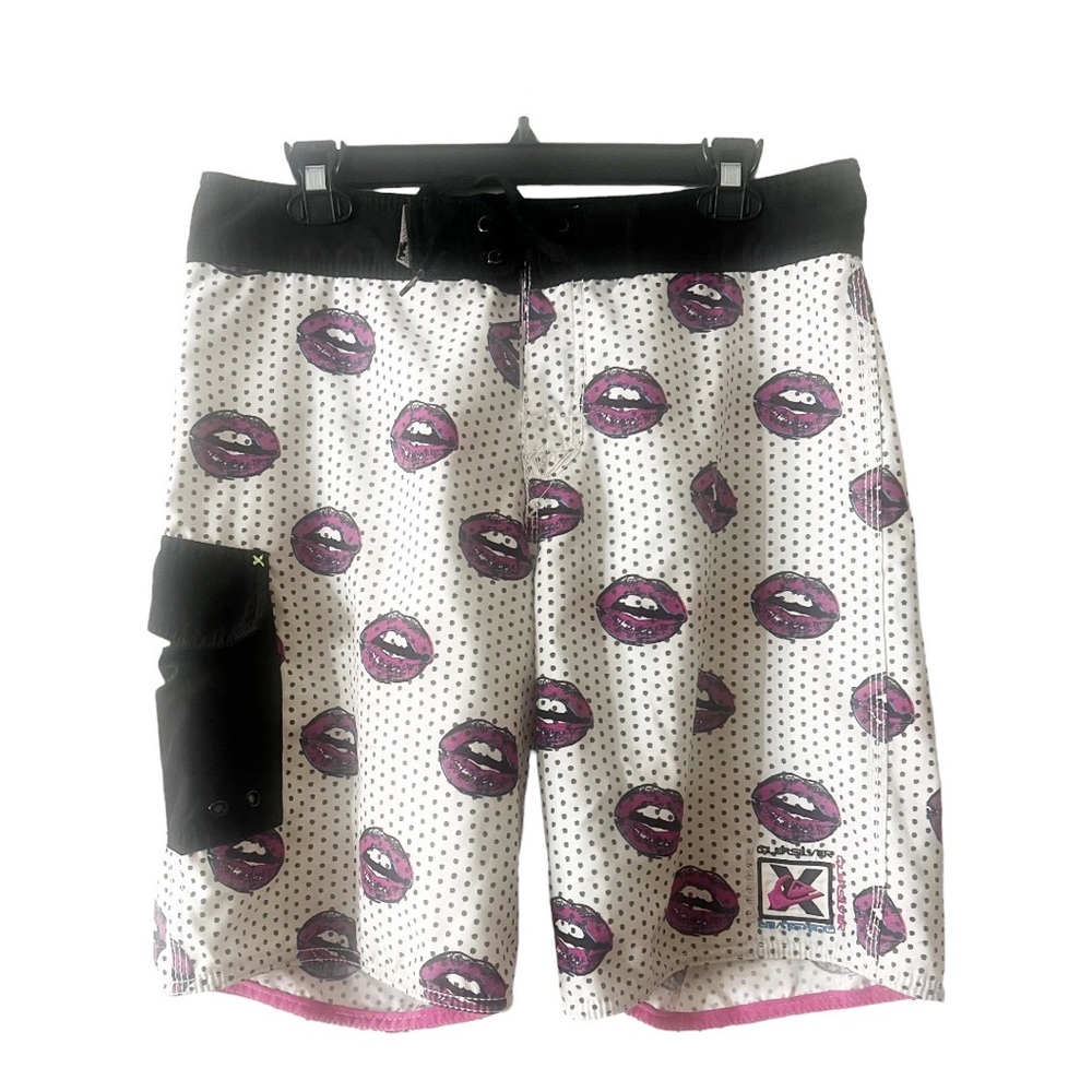 Quicksilver Pink Lips Board shorts